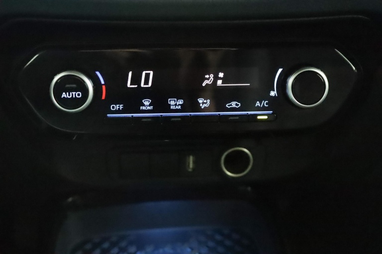Toyota Aygo X - 1.0 VVT-i S-CVT Premium 7