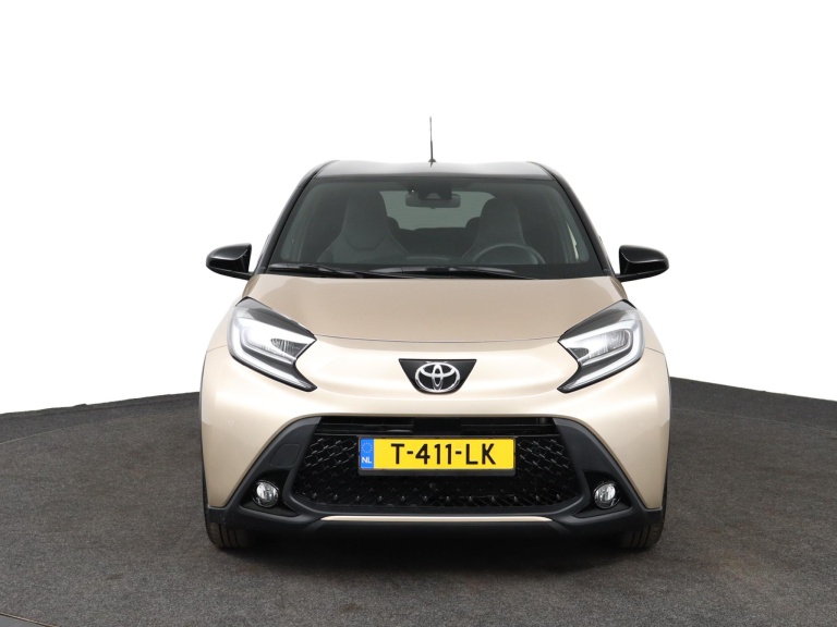 Toyota Aygo X - 1.0 VVT-i S-CVT Premium 16