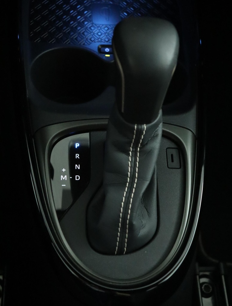 Toyota Aygo X - 1.0 VVT-i S-CVT Premium 27