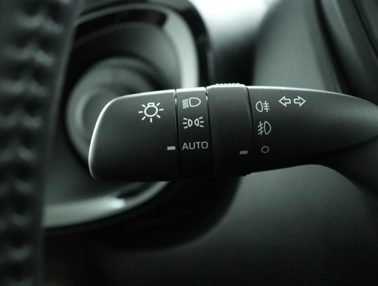Toyota Aygo X - 1.0 VVT-i S-CVT Premium 31
