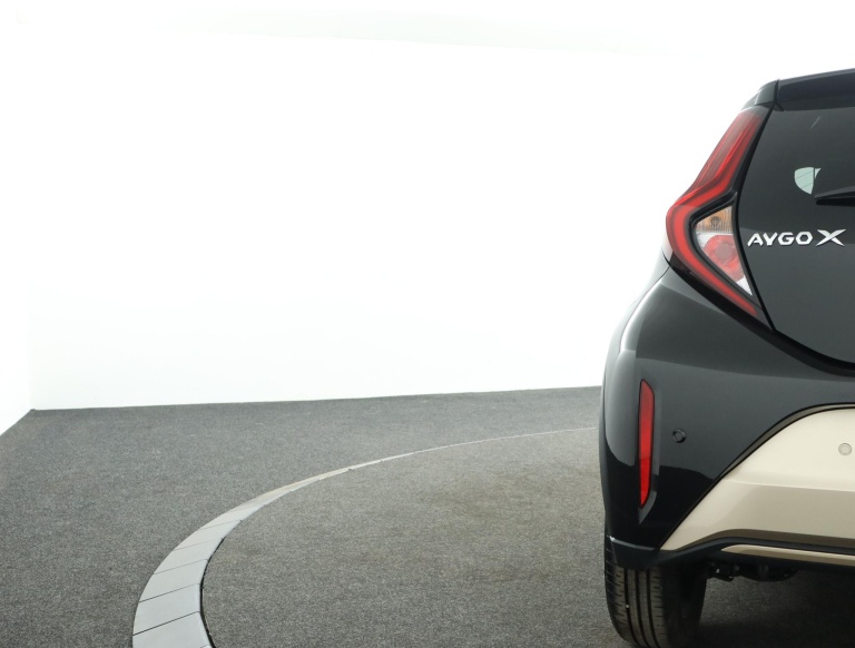 Toyota Aygo X - 1.0 VVT-i S-CVT Premium 41
