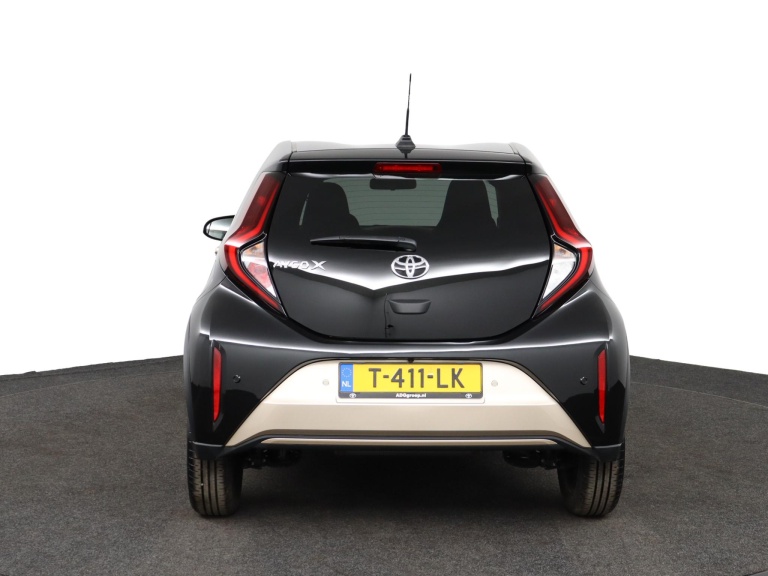 Toyota Aygo X - 1.0 VVT-i S-CVT Premium 59