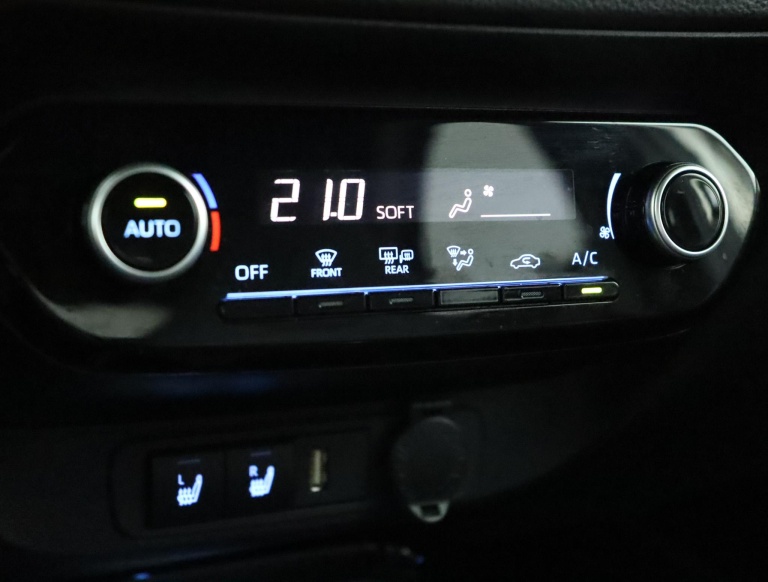 Toyota Aygo X - 1.0 VVT-i S-CVT Premium 7