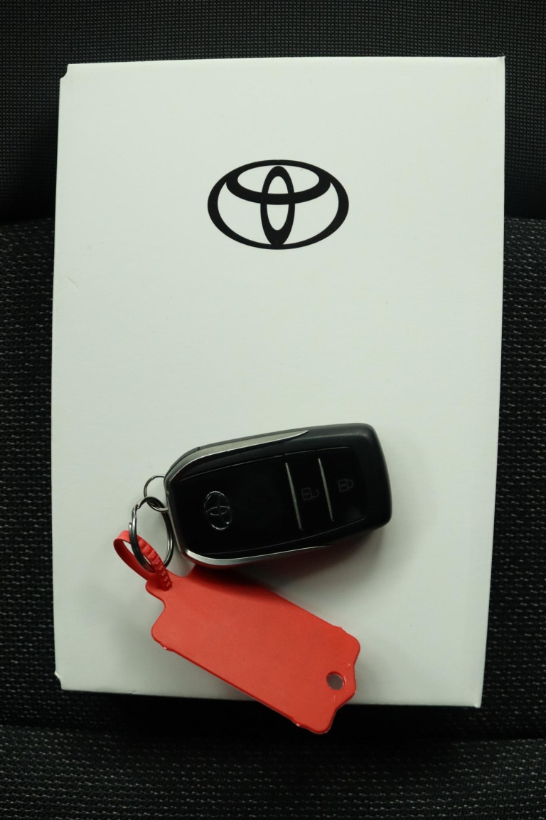 Toyota C-HR - 1.8 Hybrid 140 Active 11