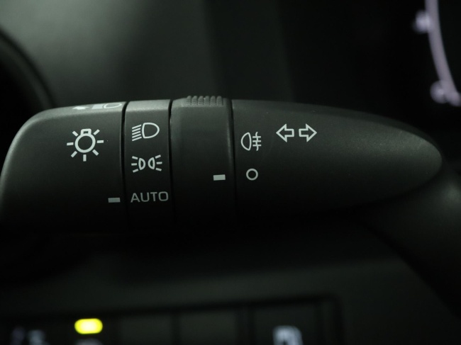 Toyota C-HR - 1.8 Hybrid 140 Active