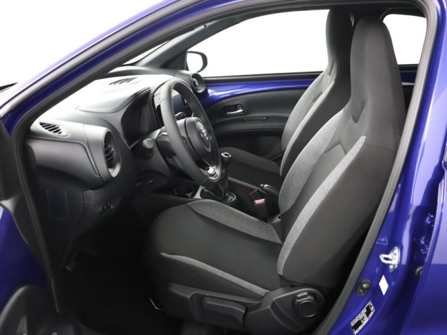 Toyota Aygo X - 1.0 VVT-i MT Play