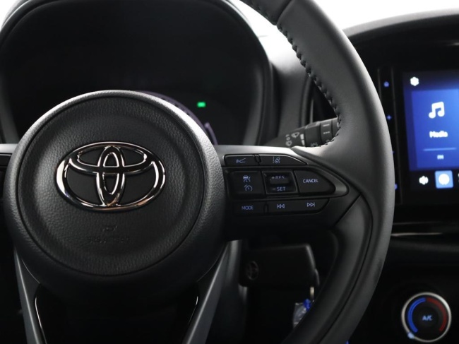 Toyota Aygo X - 1.0 VVT-i MT Play