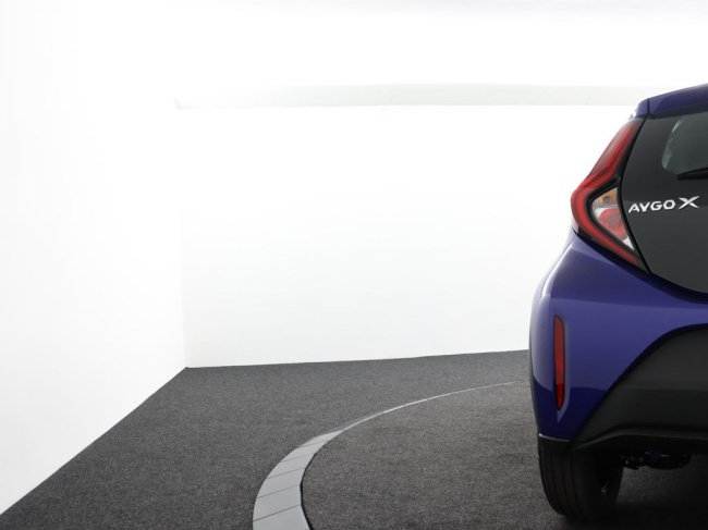 Toyota Aygo X - 1.0 VVT-i MT Play