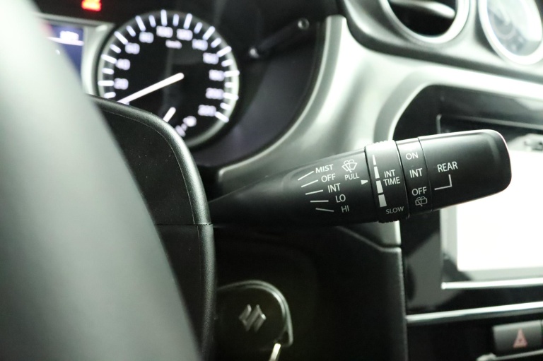Suzuki Vitara - 1.6 Exclusive 32