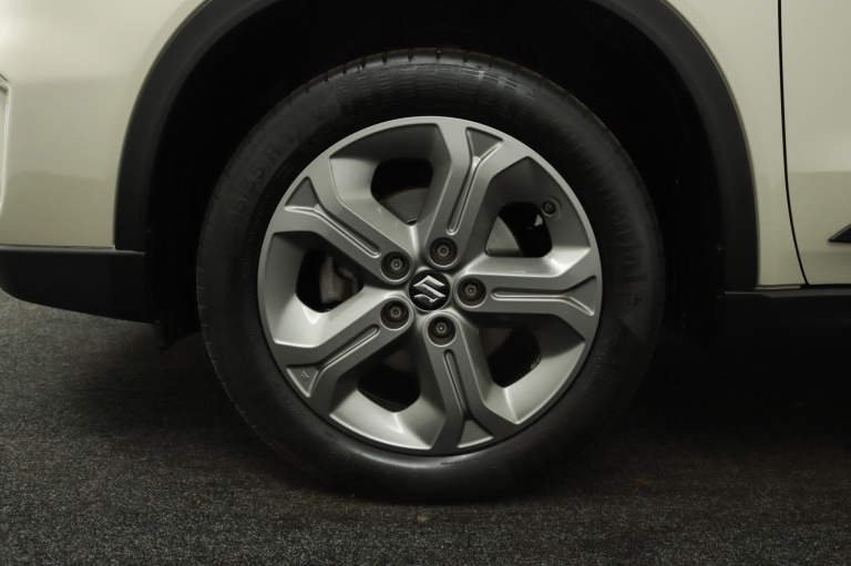 Suzuki Vitara - 1.6 Exclusive 38