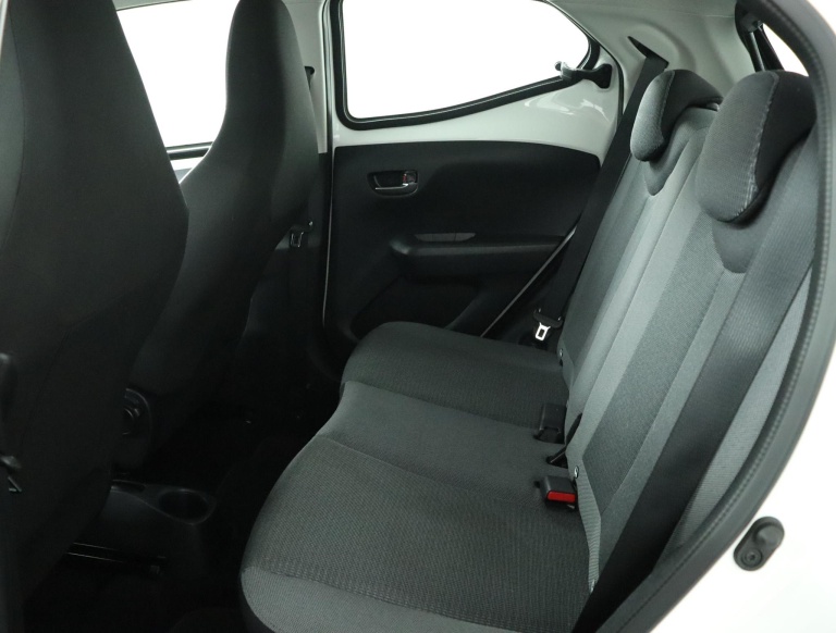 Toyota Aygo - 1.0 VVT-i x-fun 17