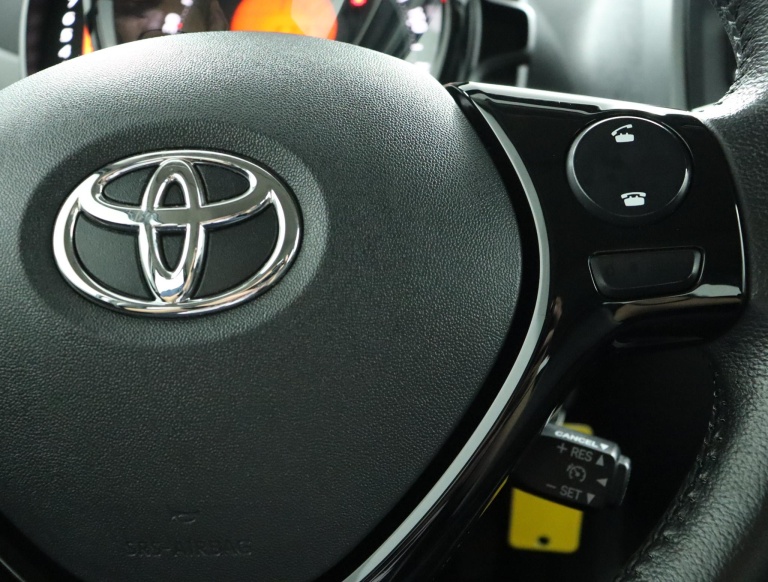 Toyota Aygo - 1.0 VVT-i x-fun 19