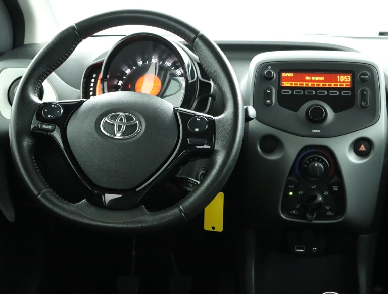 Toyota Aygo - 1.0 VVT-i x-fun 45