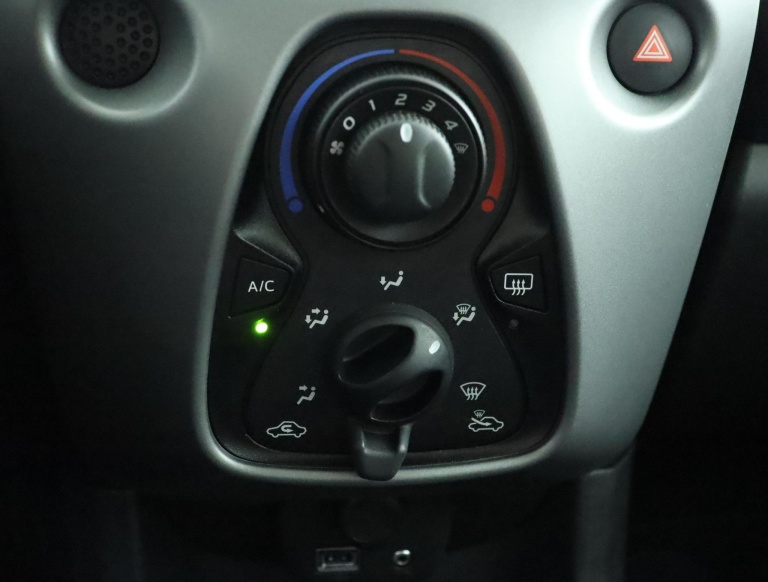 Toyota Aygo - 1.0 VVT-i x-fun 7