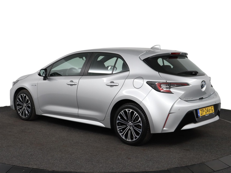 Toyota Corolla - 1.8 Hybrid First Edition 12