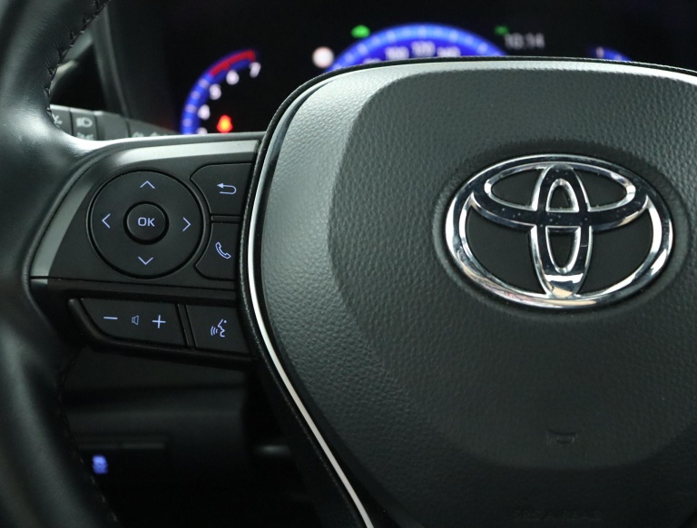 Toyota Corolla - 1.8 Hybrid First Edition 19