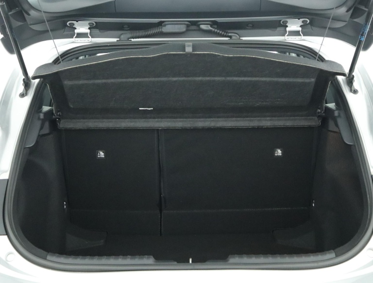 Toyota Corolla - 1.8 Hybrid First Edition 23