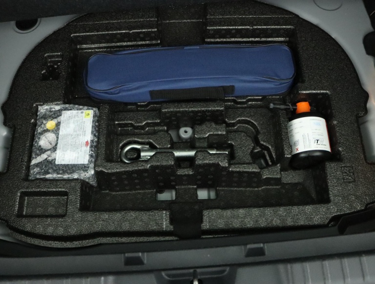 Toyota Corolla - 1.8 Hybrid First Edition 34