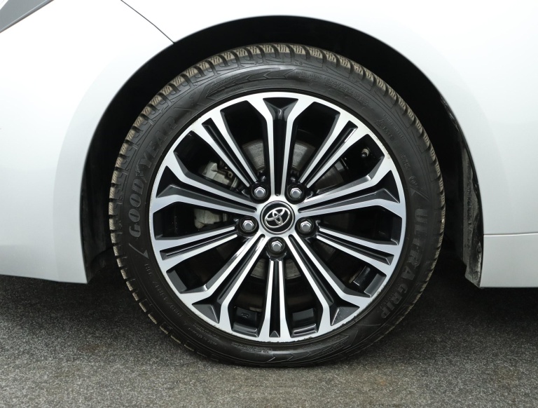Toyota Corolla - 1.8 Hybrid First Edition 38