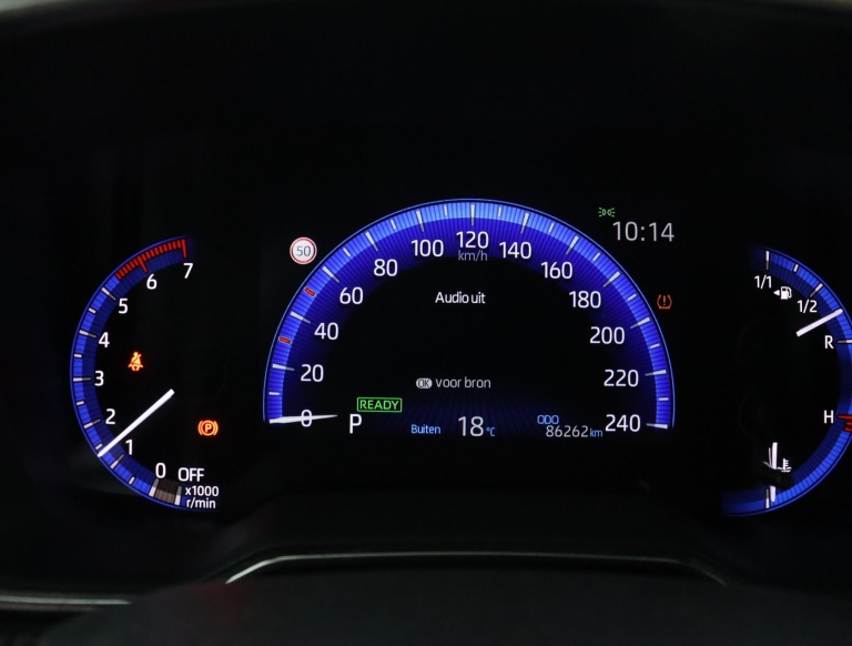 Toyota Corolla - 1.8 Hybrid First Edition 6