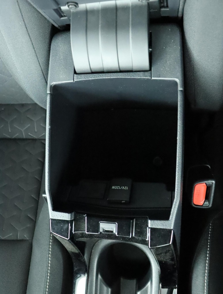 Toyota Corolla - 1.8 Hybrid First Edition 63