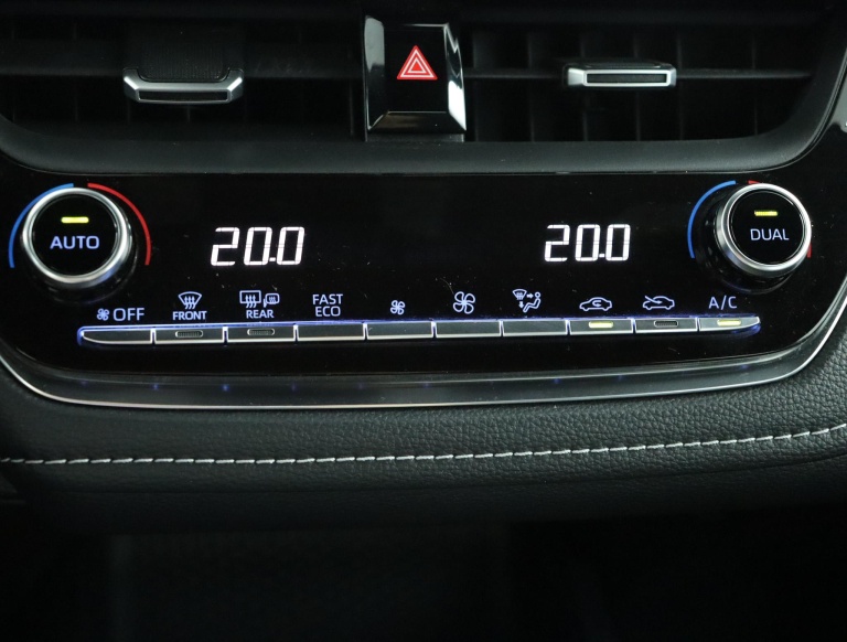 Toyota Corolla - 1.8 Hybrid First Edition 7