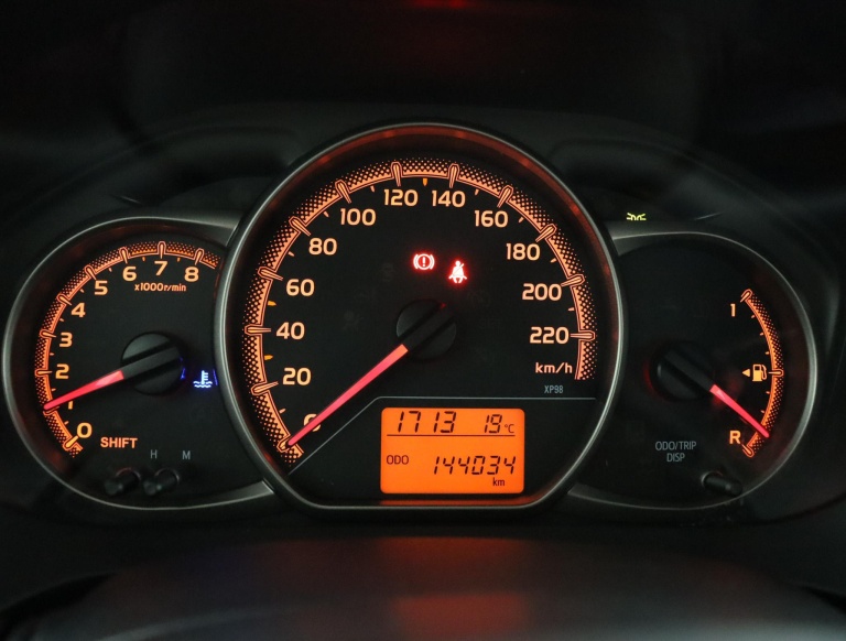 Toyota Yaris - 1.0 VVT-i Aspiration 6
