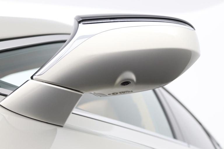 Lexus ES - 300h President Line 32