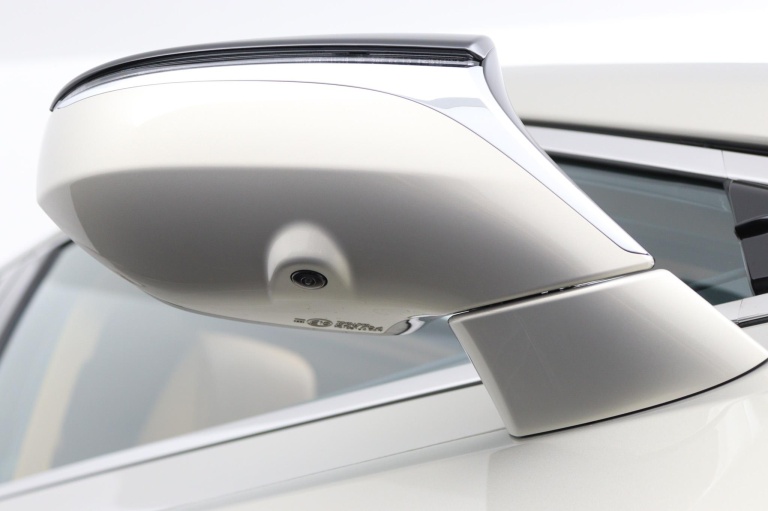 Lexus ES - 300h President Line 34