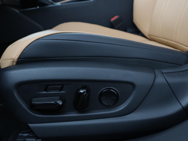 Lexus ES - 300h President Line