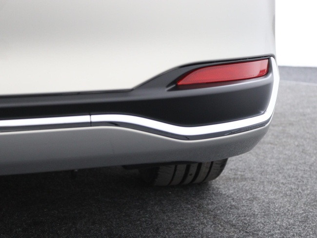 Lexus ES - 300h President Line