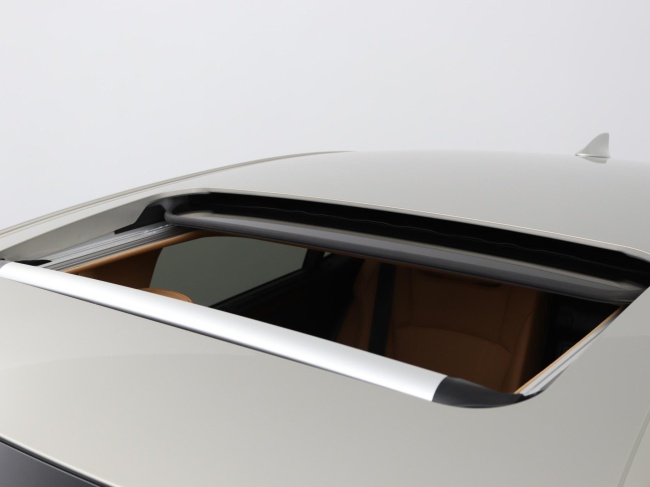 Lexus ES - 300h President Line