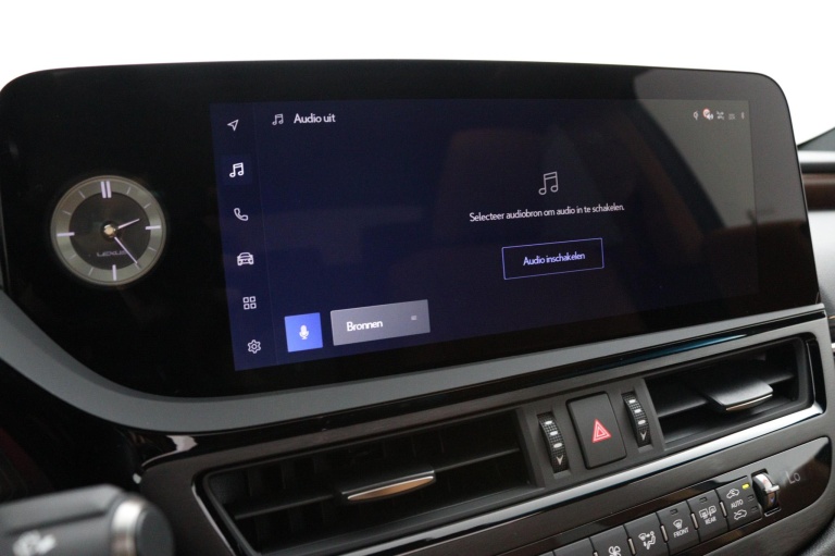 Lexus ES - 300h President Line 44