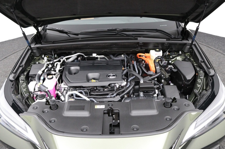 Lexus NX - 450h+ AWD Luxury Line 32