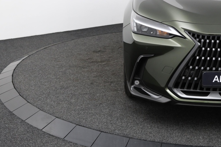Lexus NX - 450h+ AWD Luxury Line 33