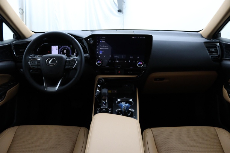 Lexus NX - 450h+ AWD Luxury Line 4