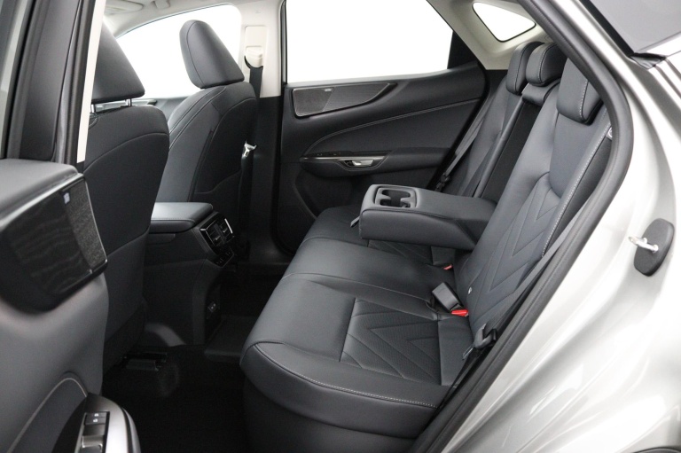 Lexus NX - 450h+ AWD President Line 17