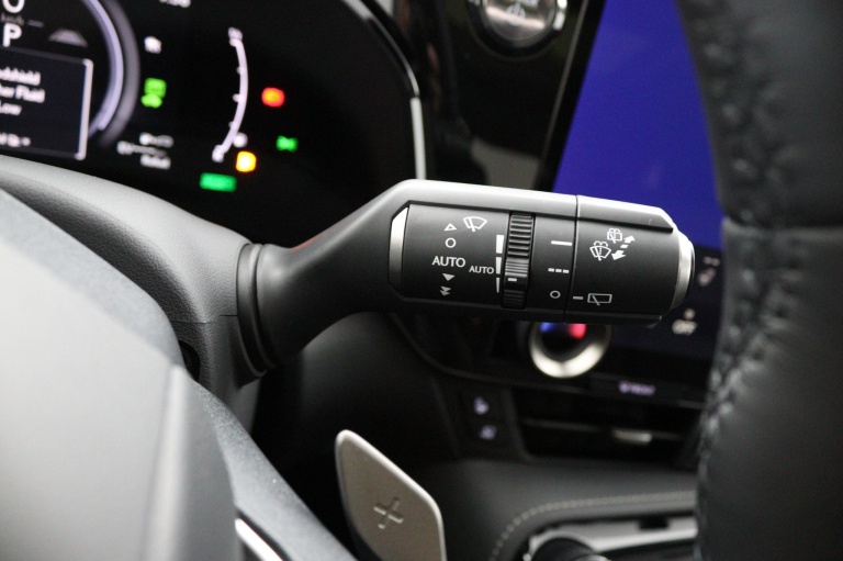 Lexus NX - 450h+ AWD President Line 31