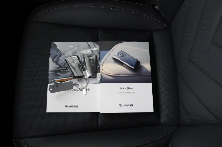 Lexus NX - 450h+ AWD President Line 9