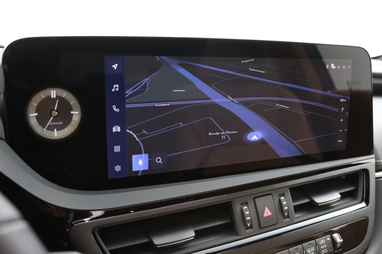 Lexus ES - 300h Luxury Line 24