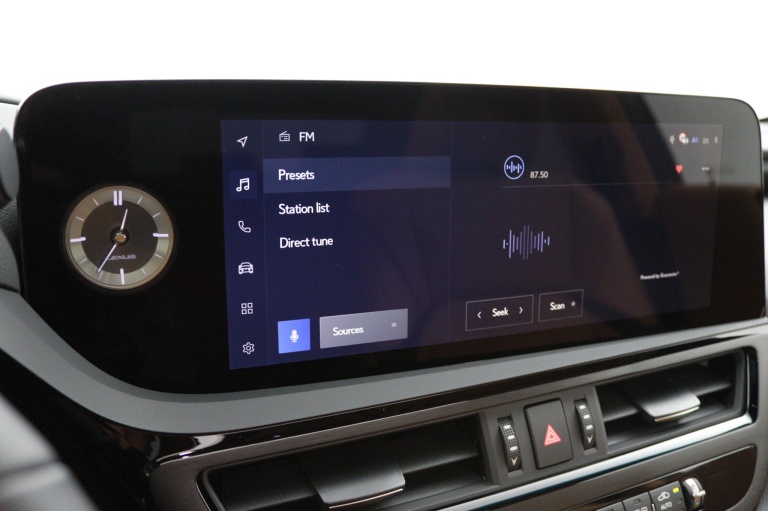 Lexus ES - 300h Luxury Line 43