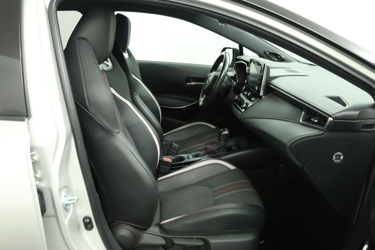 Toyota Corolla Touring Sports - 2.0 Hybrid GR-Sport Plus 21