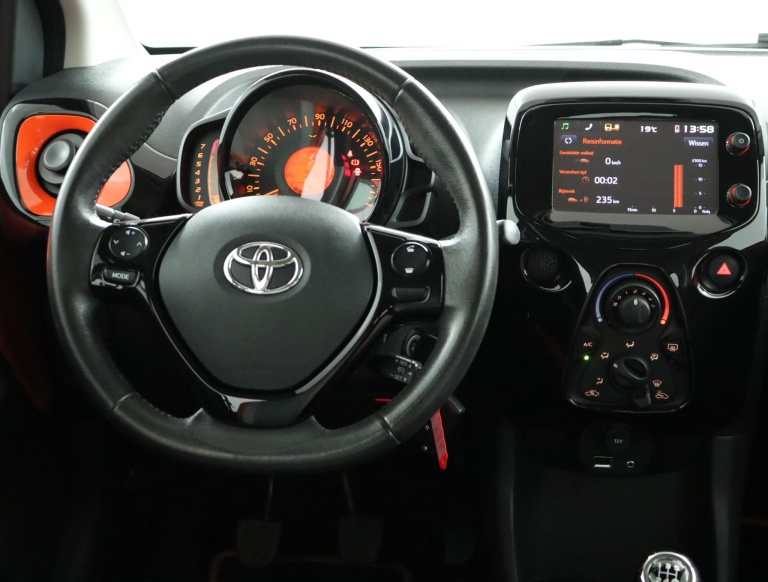 Toyota Aygo - 1.0 VVT-i x-cite 49