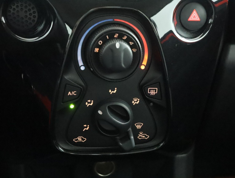 Toyota Aygo - 1.0 VVT-i x-cite 7