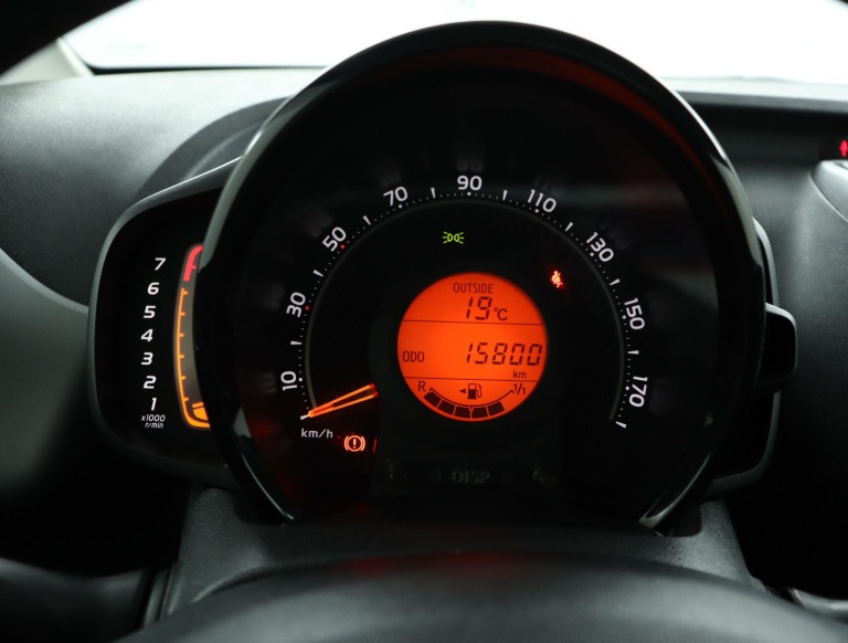 Toyota Aygo - 1.0 VVT-i x-play 6