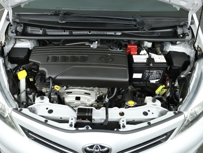 Toyota Yaris - 1.3 VVT-i Aspiration 34