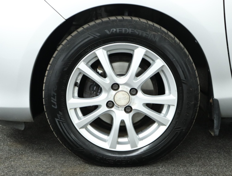 Toyota Yaris - 1.3 VVT-i Aspiration 38