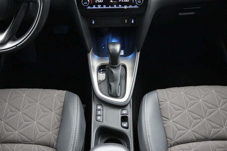 Toyota Yaris Cross - 1.5 Hybrid Executive 26