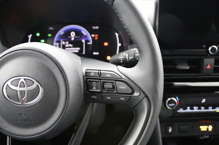 Toyota Yaris Cross - 1.5 Hybrid 115 Dynamic 18
