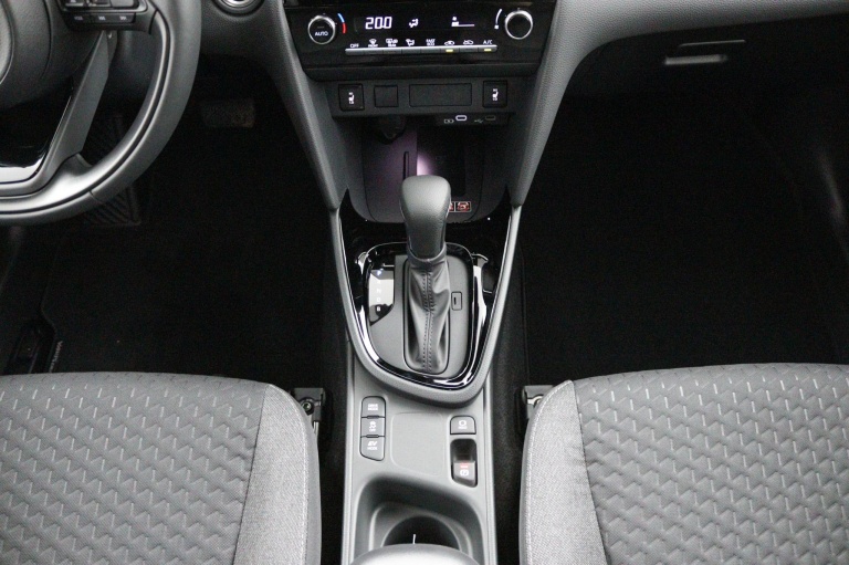 Toyota Yaris Cross - 1.5 Hybrid 115 Dynamic 25